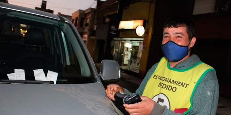 Devolvió un cheque de $2 millones y lo recompensaron con $300