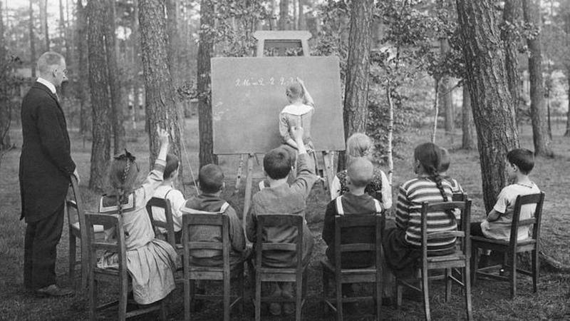 La original manera como hace 100 años se fomentó el regreso a la escuela en medio de una terrible enfermedad infecciosa