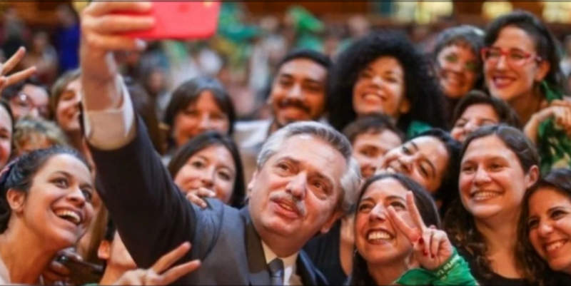 Alberto Fernández: “Ratifico mi compromiso para legalizar el aborto”