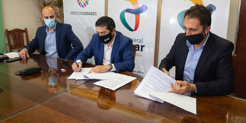 El Municipio y AySaM firmaron un convenio para la realización de dos importantes obras