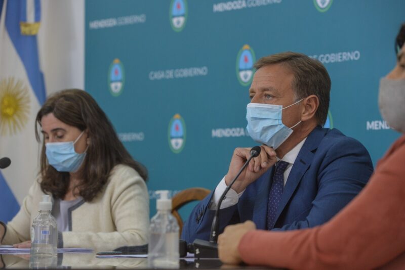 Mendoza estudia brindar “apoyo escolar al aire libre”