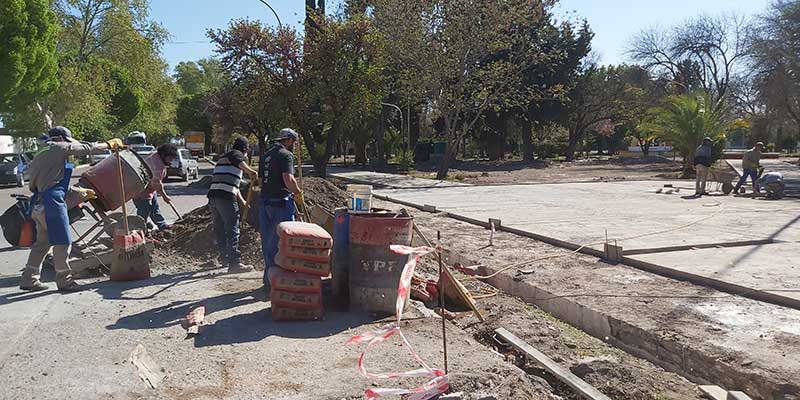 La remodelación de la plaza y la instalación de un cajero, dos importantes obras en Alvear Oeste