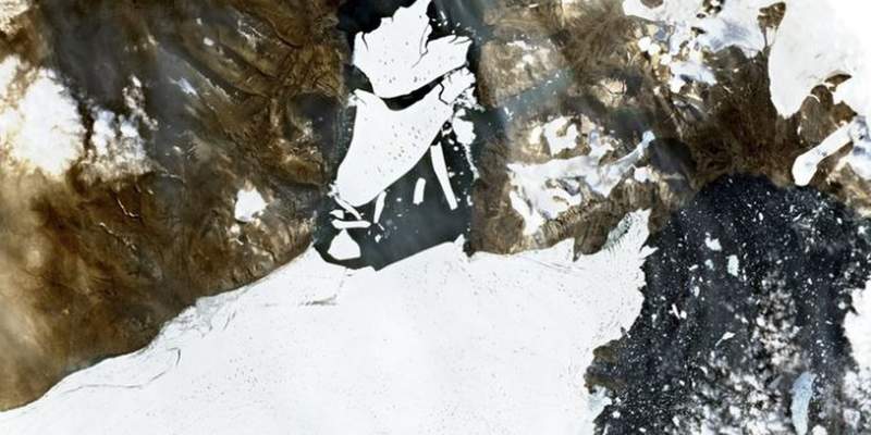 Cambio climático: un bloque de hielo de más de 110 kilómetros se desprendió de Groenlandia