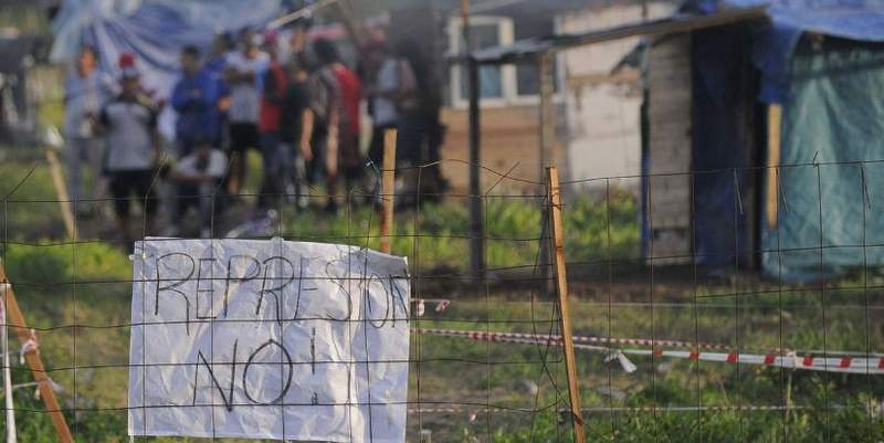 Cafiero culpó a Macri por la toma de tierras: “No hizo las viviendas que prometió”