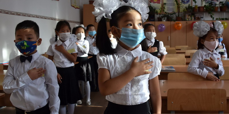Varios hospitales en China están desbordados por la rápida expansión de una enfermedad respiratoria entre niños