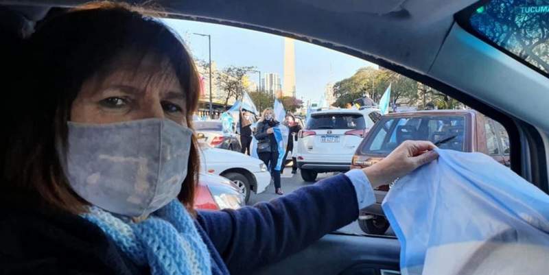 Patricia Bullrich invita: “El 12 de octubre voy a marchar con mi bandera”
