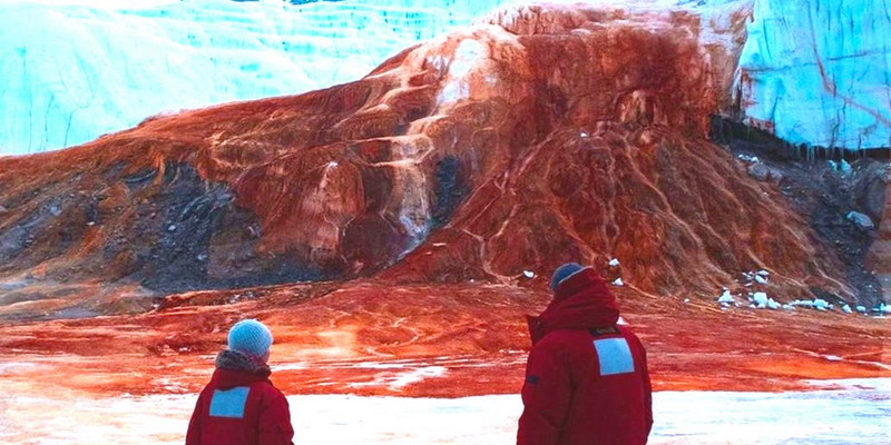 Cataratas de Sangre: la misteriosa formación de la Antártida que intrigó a los científicos durante un siglo