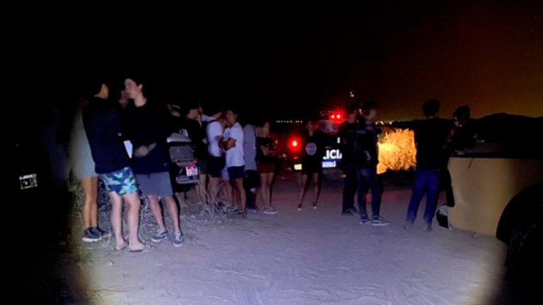 Fiesta clandestina en Mendoza: 400 personas participaron de un “boliche a cielo abierto” con DJ, luces y máquinas de humo