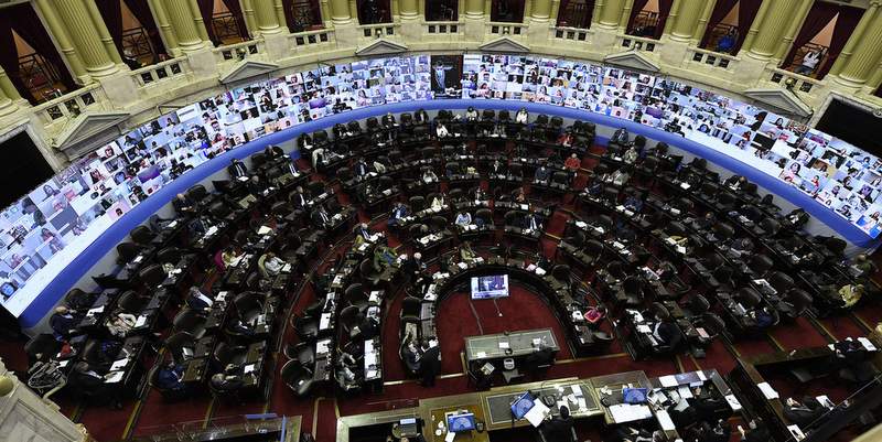 De no sesionar por falta de quórum, ahora diputados aprobó todo