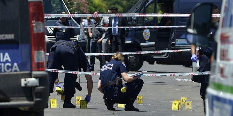 Un panadero le quitó el arma a un menor que lo quiso asaltar y mató a su cómplice