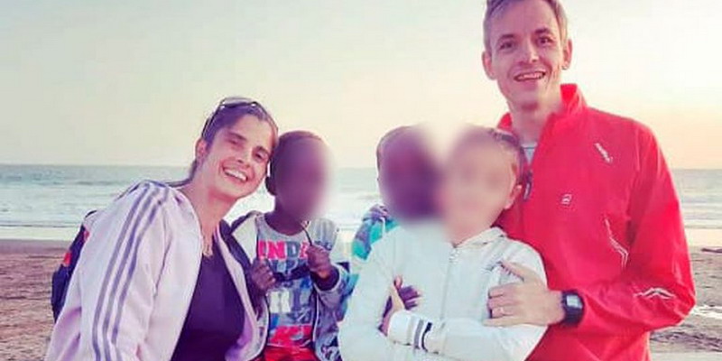 Misterio por el abandono de los mellizos africanos de 6 años en Bahía Blanca