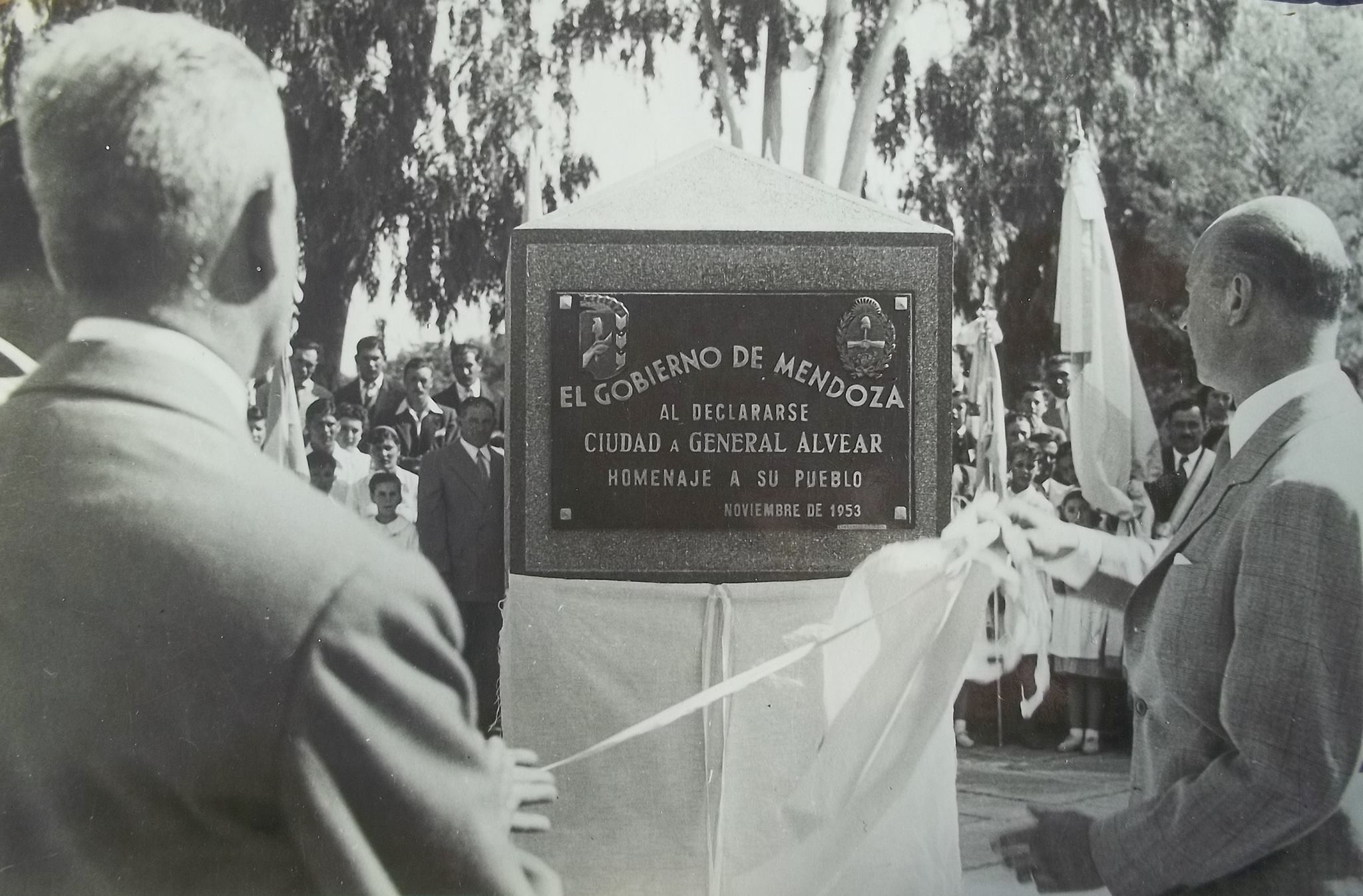 El 23 de noviembre del 53, Alvear era declarado Ciudad