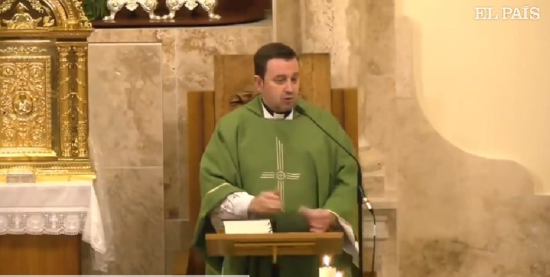El cura que riñe a sus fieles por no aportar suficiente dinero a la Iglesia: “Nadie se me ha quejado”