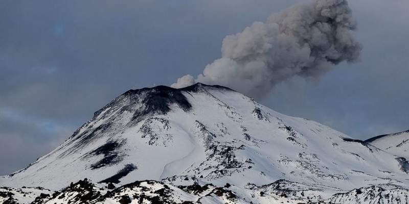 Alerta Amarilla por un volcán que se activó cerca de Mendoza