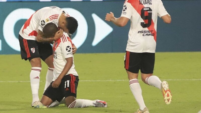 River se recuperó y con goles de Nicolás De la Cruz y Lucas Pratto