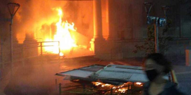 Marcha por Florencia Romano: causan destrozos en la Legislatura