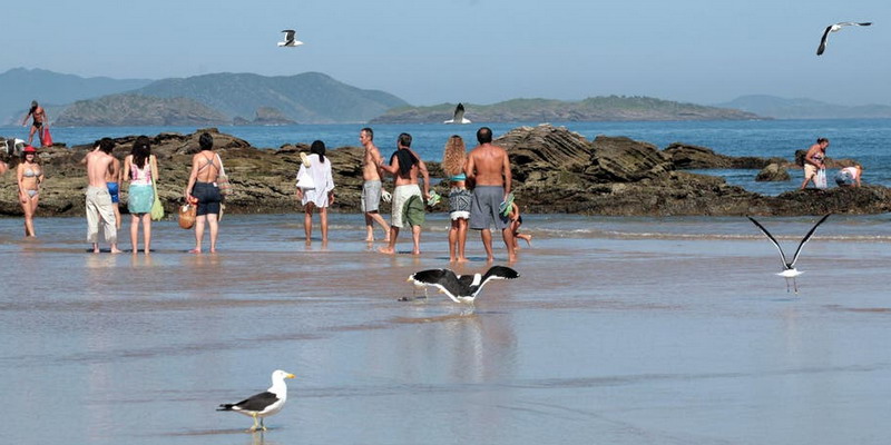Les dan 72 horas a los turistas para abandonar Buzios por un rebrote de coronavirus