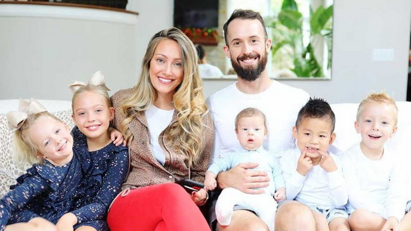 Los influencers que adoptaron un niño con autismo en China y luego “lo devolvieron”
