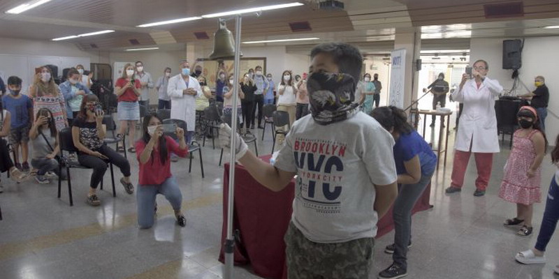 Sonaron en el Hospital Notti nuevas campanas de esperanza