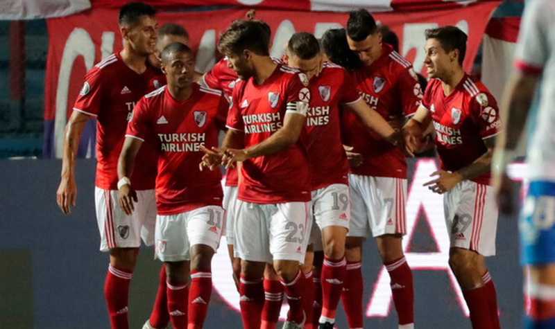 River vapuleó 6-2 a Nacional en Uruguay y avanzó a las semifinales de la Copa Libertadores