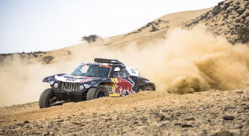 Parecía de Peterhansel, pero fue para Sainz en el cierre
