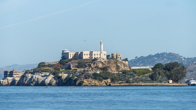 Alcatraz: guardias salvajes, increíbles intentos de fuga y los oscuros mitos de una cárcel invencible