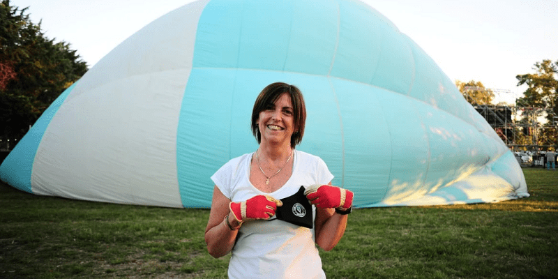 La maestra jardinera que vuela en globo y bate récords mundiales