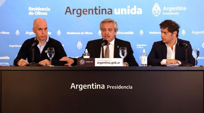 El gobierno analiza imponer un “toque de queda” sanitario desde las 22