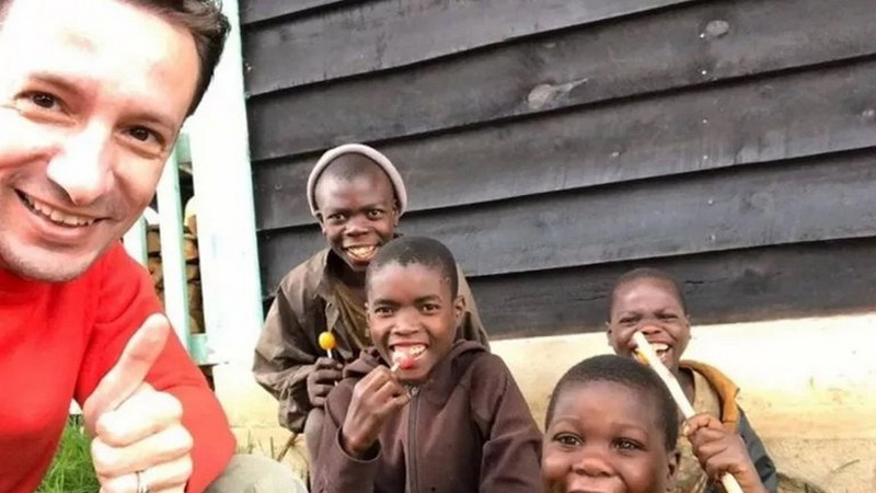 Asesinaron al embajador italiano en Congo y secuestraron a otro diplomático