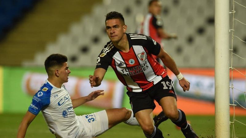 Goleado histórica: un “Tomba” sin respuestas ante un River arrollador