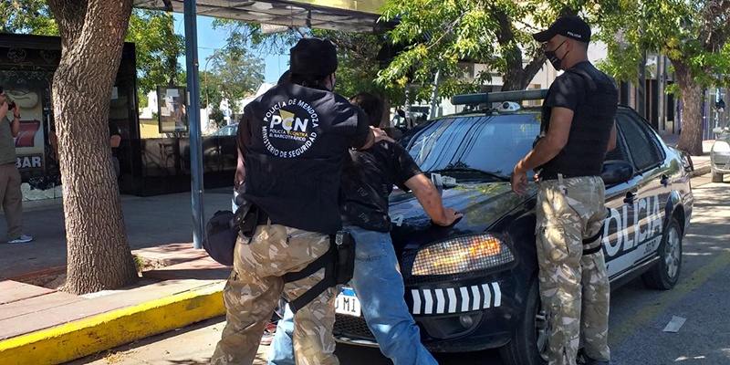Detuvieron a un hombre por comercio de estupefacientes