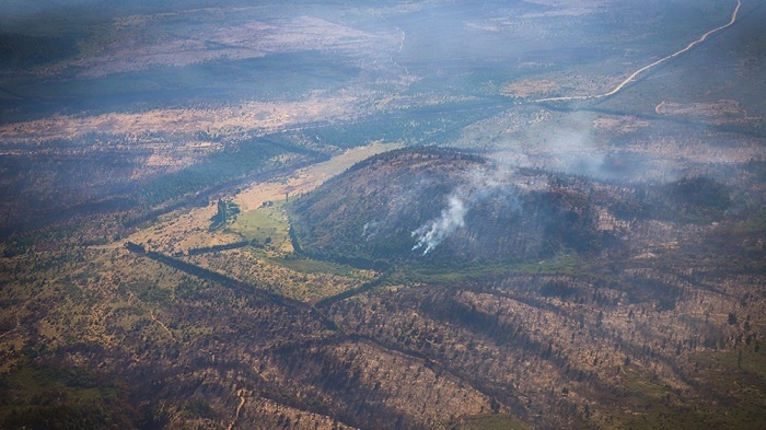 El Presidente supervisa en Lago Puelo las zonas afectadas por incendios en Chubut