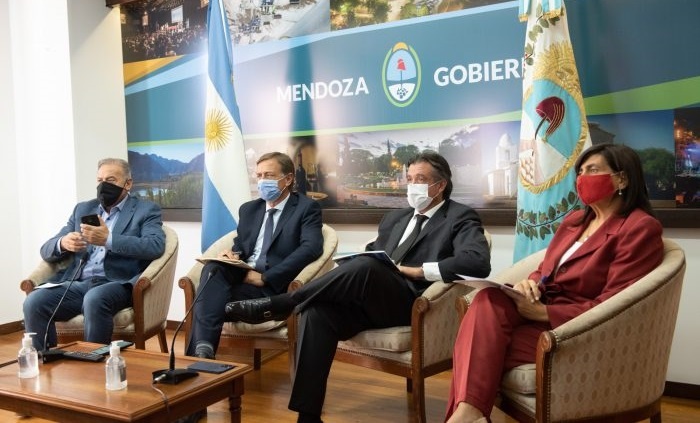 Coronavirus: Suarez planteó la necesidad de trabajar en políticas conjuntas para transportistas y mendocinos que regresan del exterior