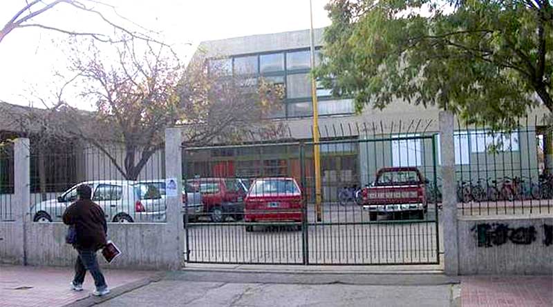 La escuela 12 de Agosto suspendió la presencialidad en el día de hoy