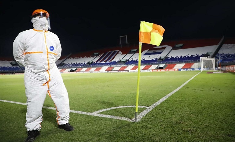 El Gobierno le marca la cancha a Conmebol y seguirá sin autorizar en territorio argentino la vacunación con Sinovac para los futbolistas