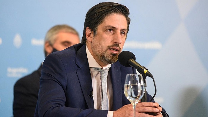 El Gobierno analiza extender el ciclo lectivo para los que terminan primaria y secundaria