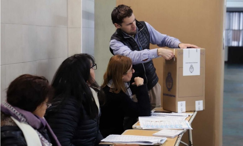 PASO: El oficialismo asegura que tiene los votos, pero insistirá en un acuerdo con Juntos por el Cambio