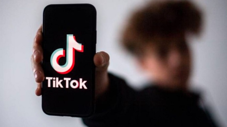 Murió un chico de 12 años tras realizar un polémico reto viral de TikTok