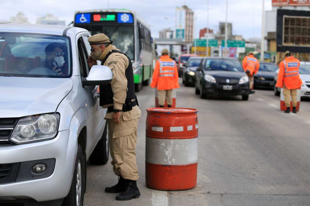 El Gobierno evalúa restricciones “intermitentes” después de los nueve días de cuarentena estricta