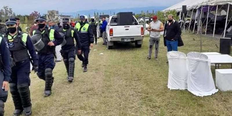 Un concejal de Tucumán celebró los 15 de su hija con una fiesta para 400 invitados
