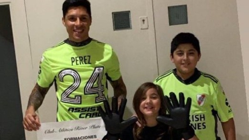 Enzo Pérez, el number one: su curioso perfil en Wikipedia y fotón en familia