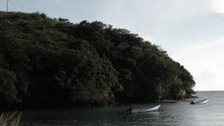 Encontraron un barco con 14 cadáveres apilados en descomposición