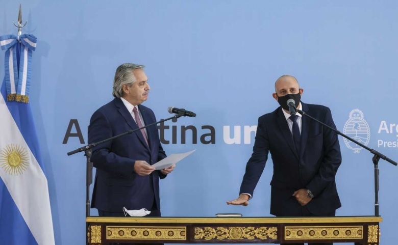 Fernández le tomó juramento al nuevo ministro de Transporte, Alexis Guerrera