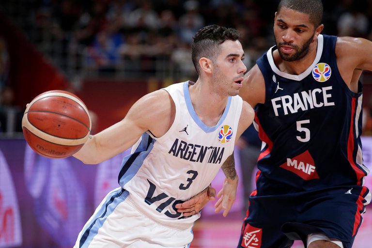 Otro argentino desembarca en la NBA: Luca Vildoza cerró su llegada a los New York Knicks