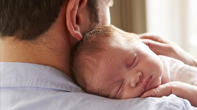Paternidad: los padres tendrán en Mendoza igual licencia que las madres