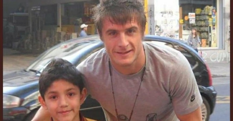 La foto retro de Pillud y Galván, el juvenil que estaría con Boca por Mena