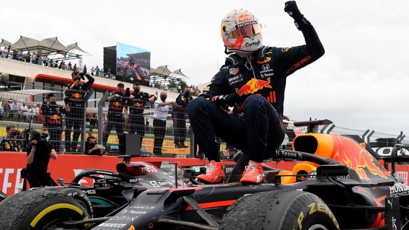 Verstappen pasó a Hamilton, ganó en Francia y amplió su ventaja en el Mundial de F1