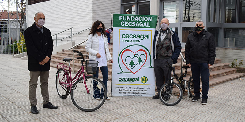 Fundación Cecsagal hizo entrega de dos bicicletas a la escuela Cruz Roja Argentina
