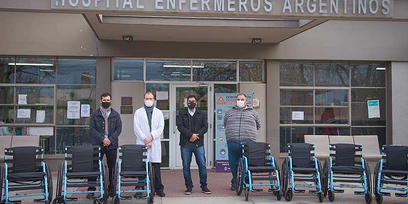 Entregaron diez sillas de rueda al hospital Enfermeros Argentinos