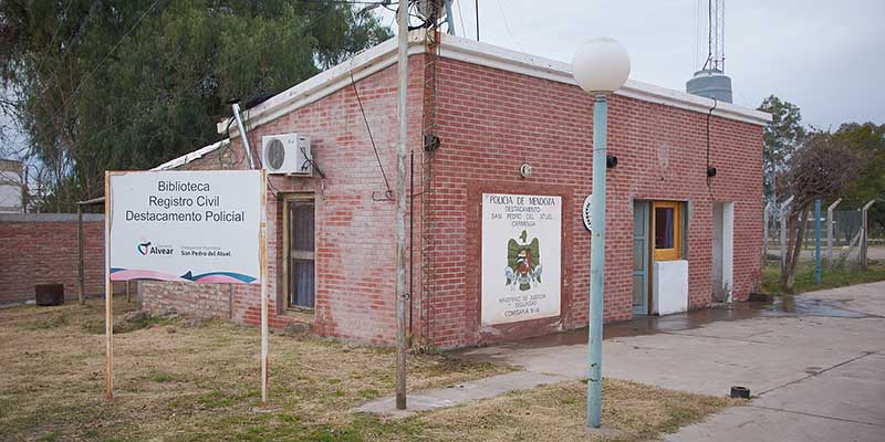 El Destacamento Policial de Carmensa fue remodelado y recibió material informático